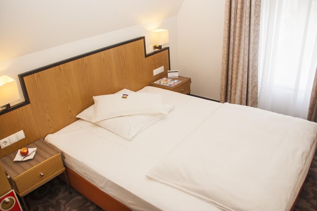 Hotel Haus Berlin Бон Стая снимка