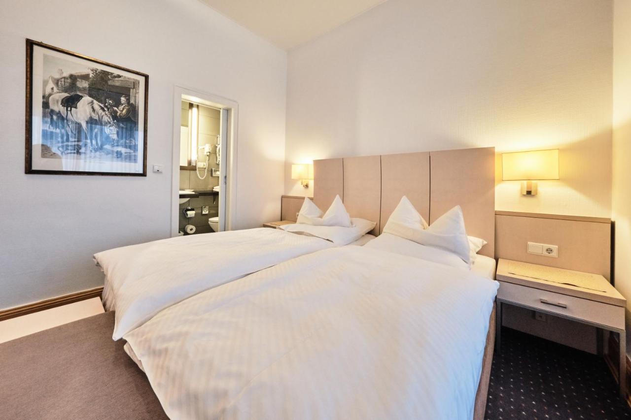 Hotel Haus Berlin Бон Екстериор снимка