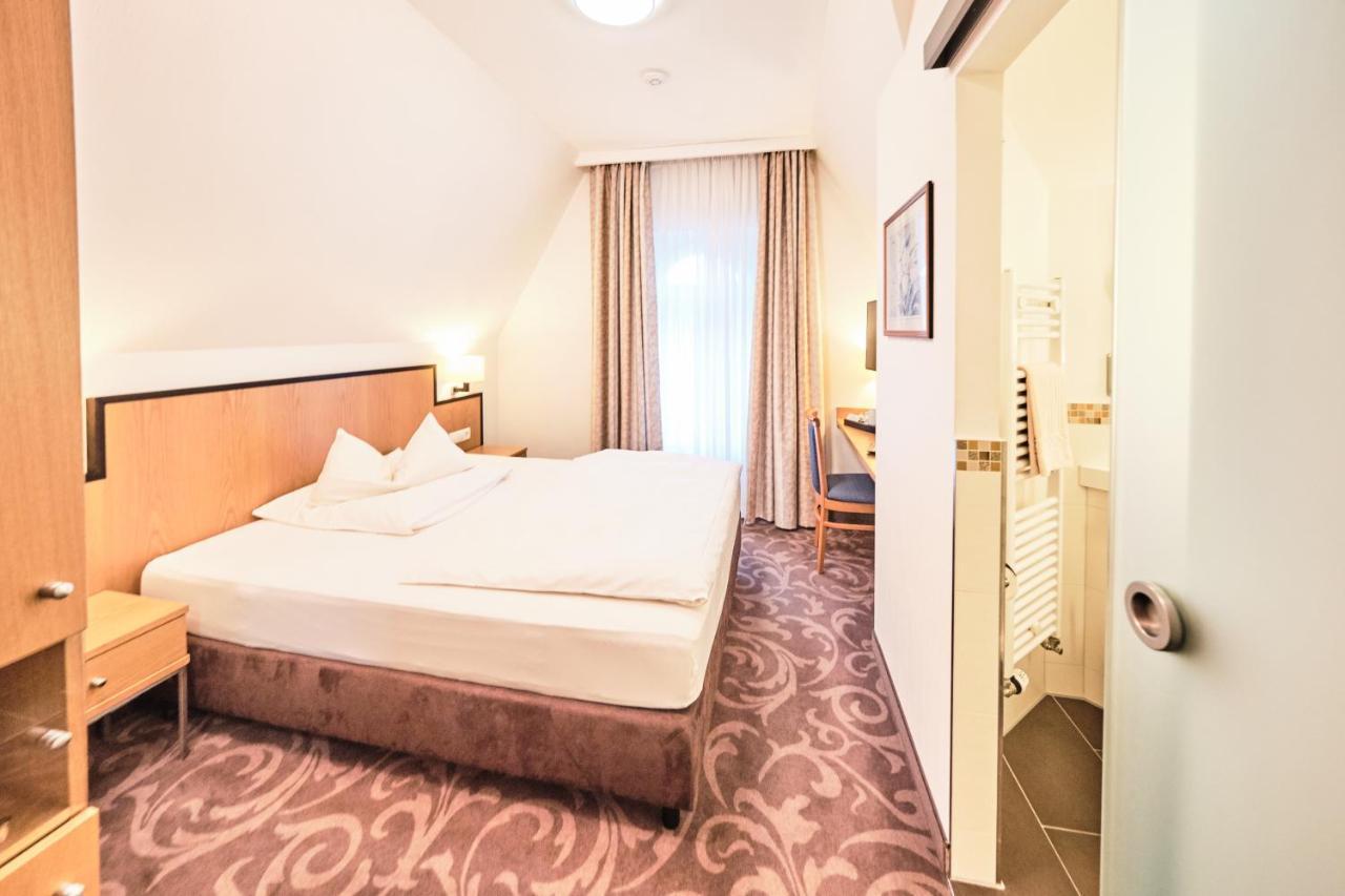 Hotel Haus Berlin Бон Екстериор снимка