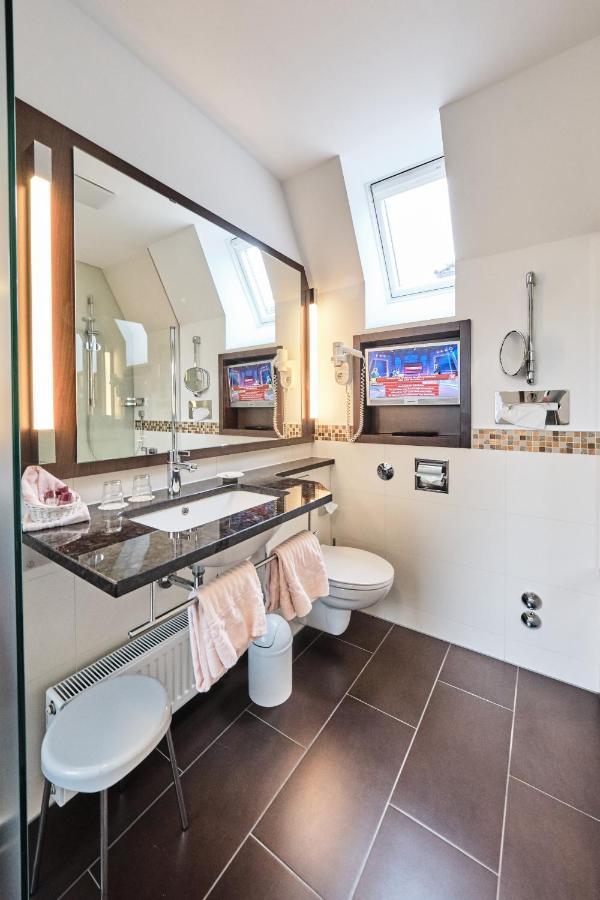 Hotel Haus Berlin Бон Екстериор снимка