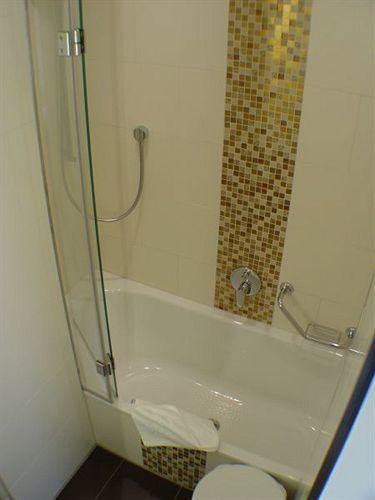 Hotel Haus Berlin Бон Екстериор снимка